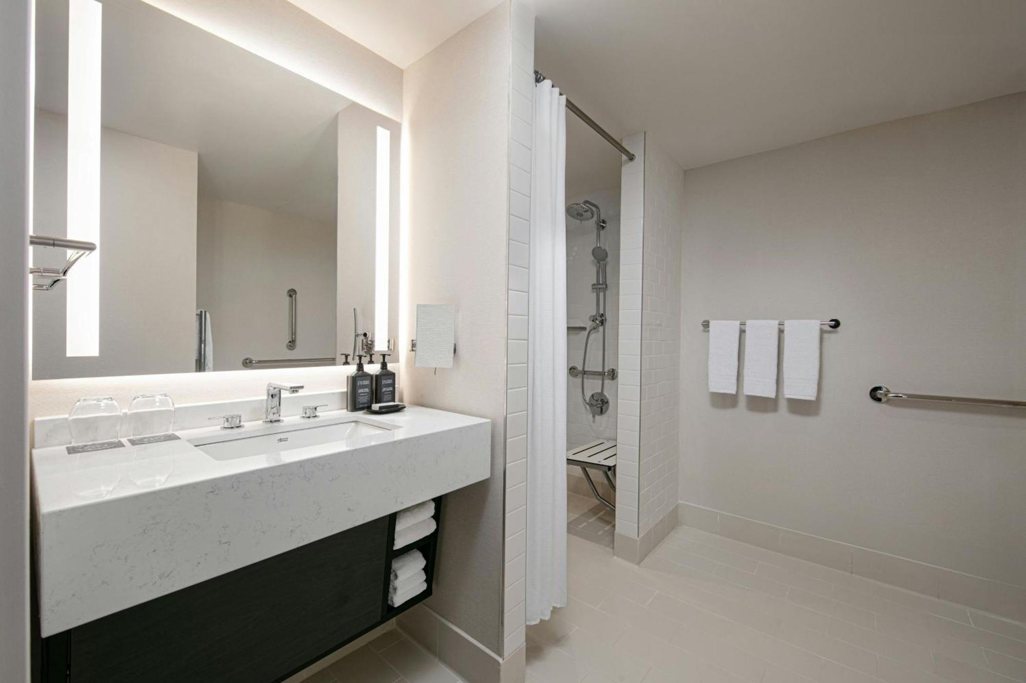 Sheraton Laguardia East Hotel New York Bagian luar foto