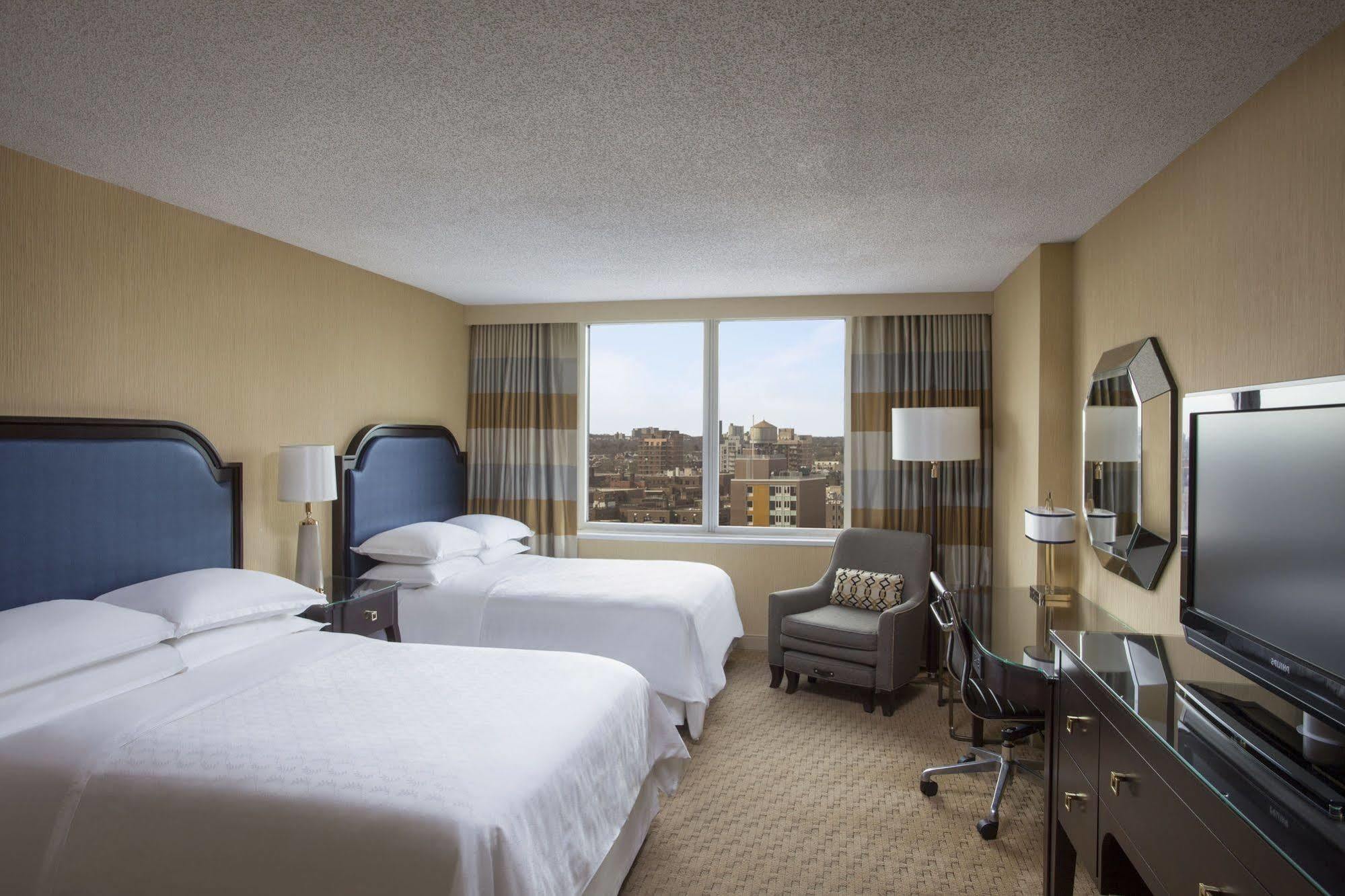 Sheraton Laguardia East Hotel New York Bagian luar foto