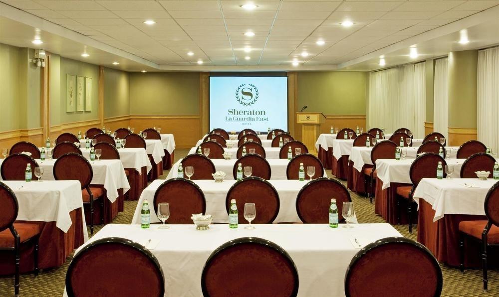Sheraton Laguardia East Hotel New York Bagian luar foto